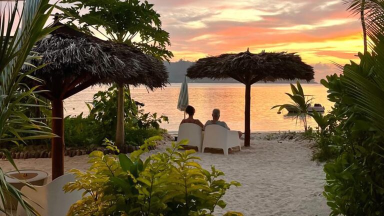 Banana Sea Club sunset lounge